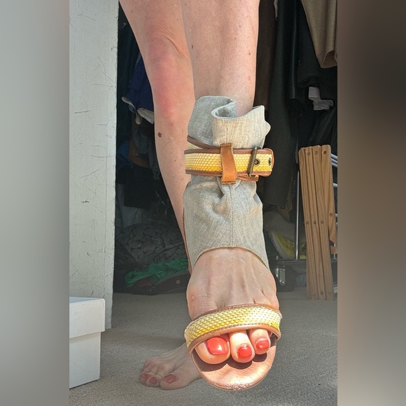 80%20 Molly open toe leather strap booties size 8.5us - Picture 10 of 10